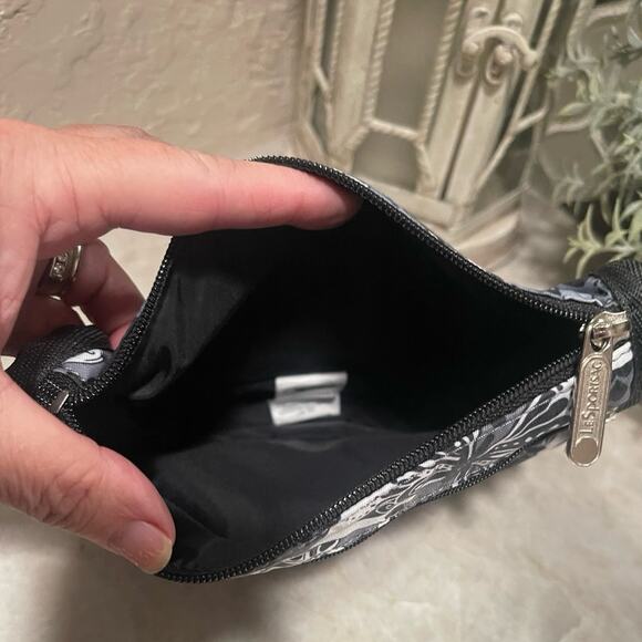 LeSportSac “Paris” pouch - Picture 4 of 5